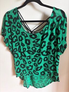 Julie’s Closet Green Leopard Print Crop Top